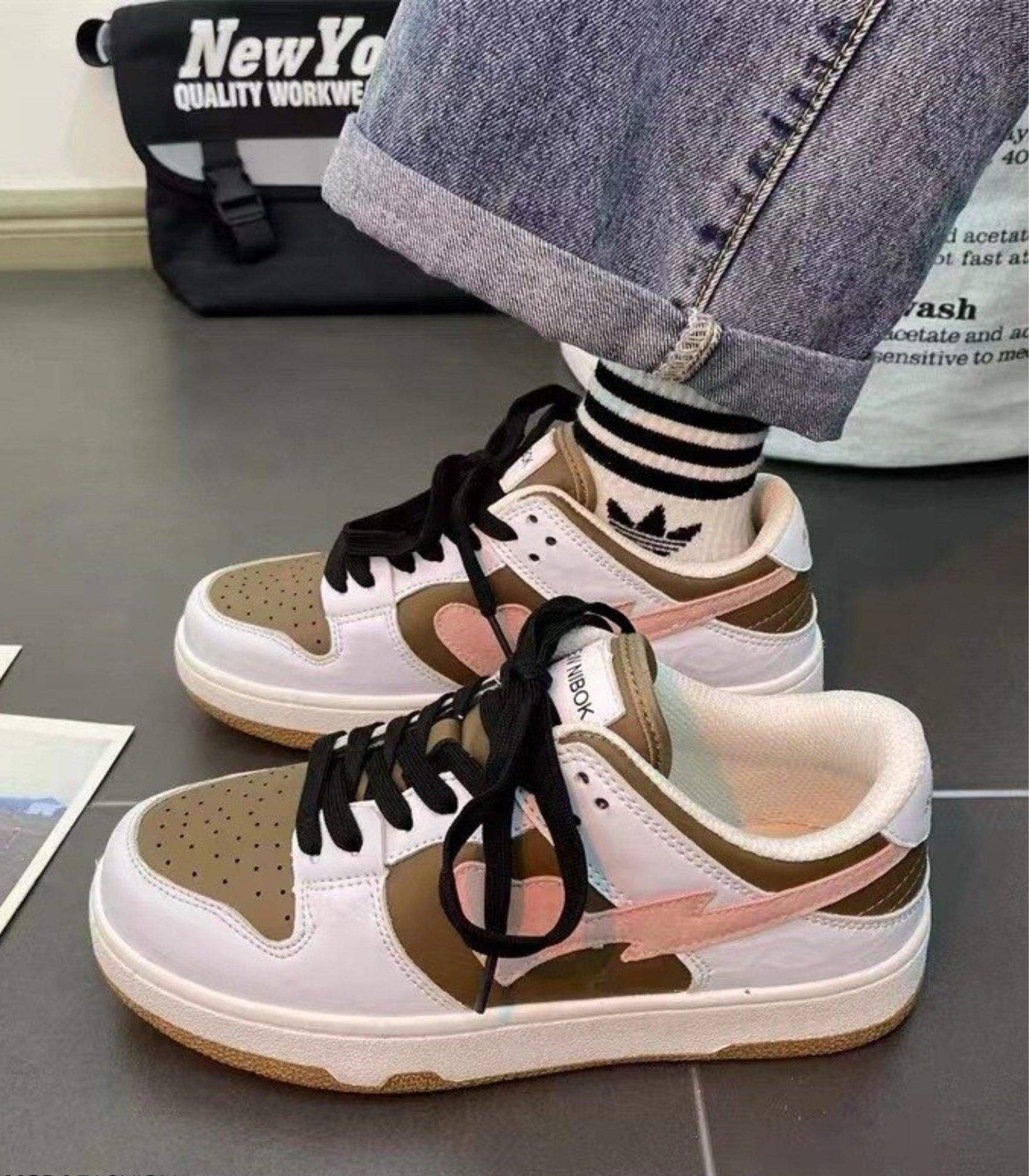 Sneakers Design Cœur pour Femmes