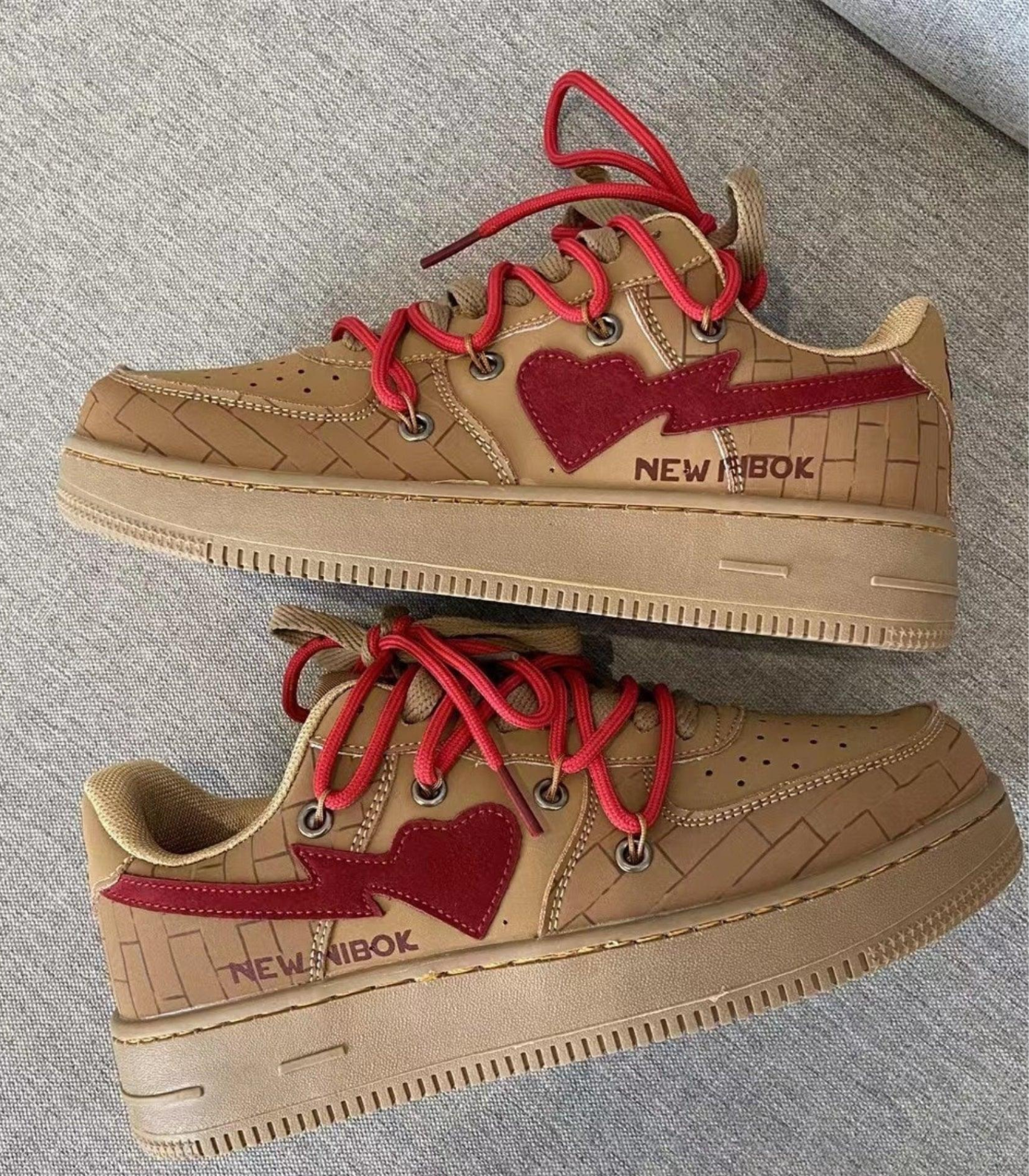 Sneakers Design Cœur pour Femmes