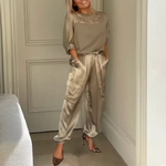 Ensemble Deux Pièces Flottant Élégance Luxe Beige