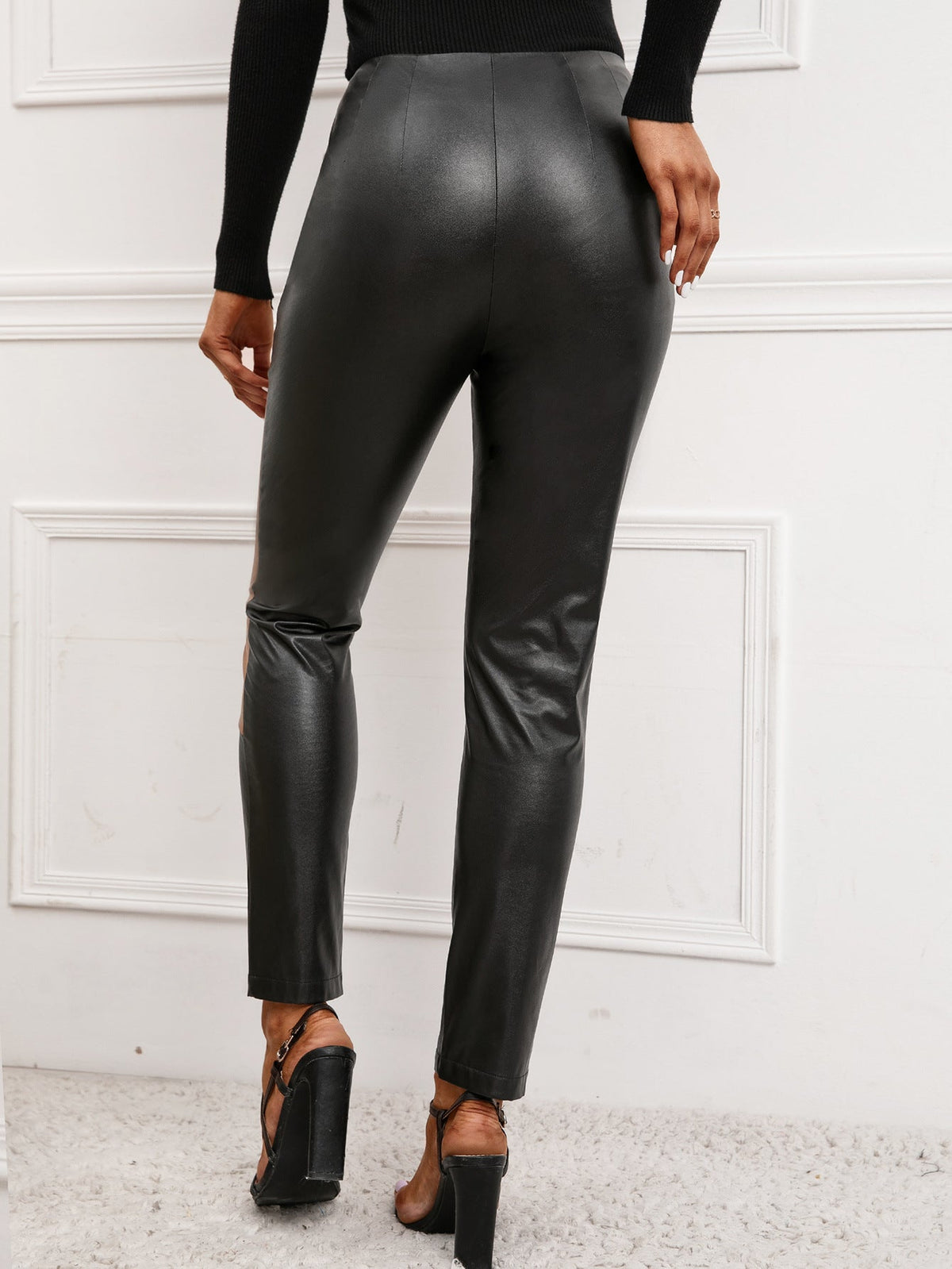 Pantalon Taille Haute en Simili Cuir Coupe Slim pour Femme