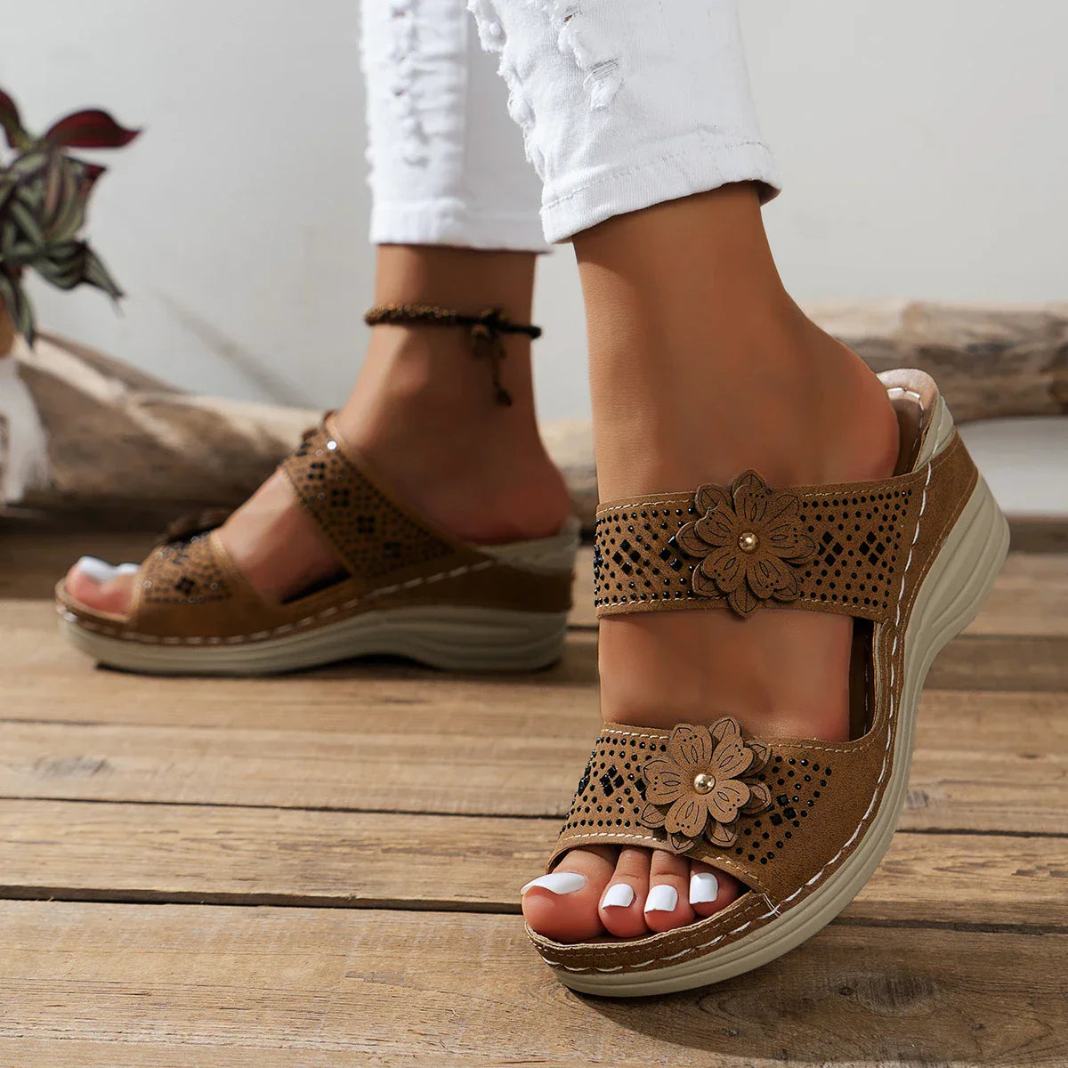 Sandales Compensées Détails Floraux pour Femmes