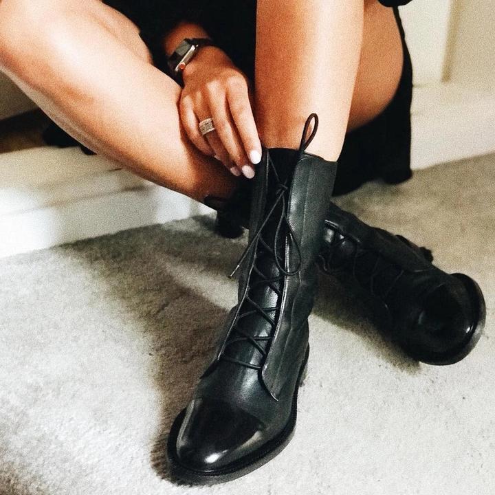 Botte Mi-Mollet à Lacets et Talon en Simili Cuir pour Femme - Emilia Lane