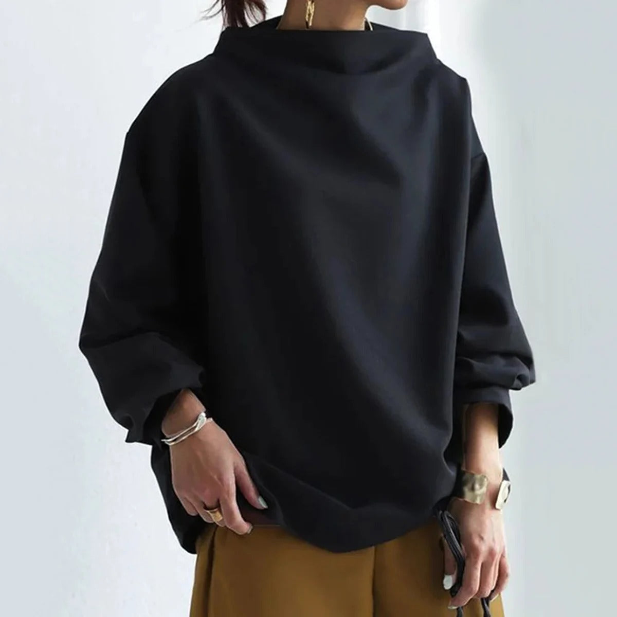 Pull Col Roulé Noir Élégant pour Femmes