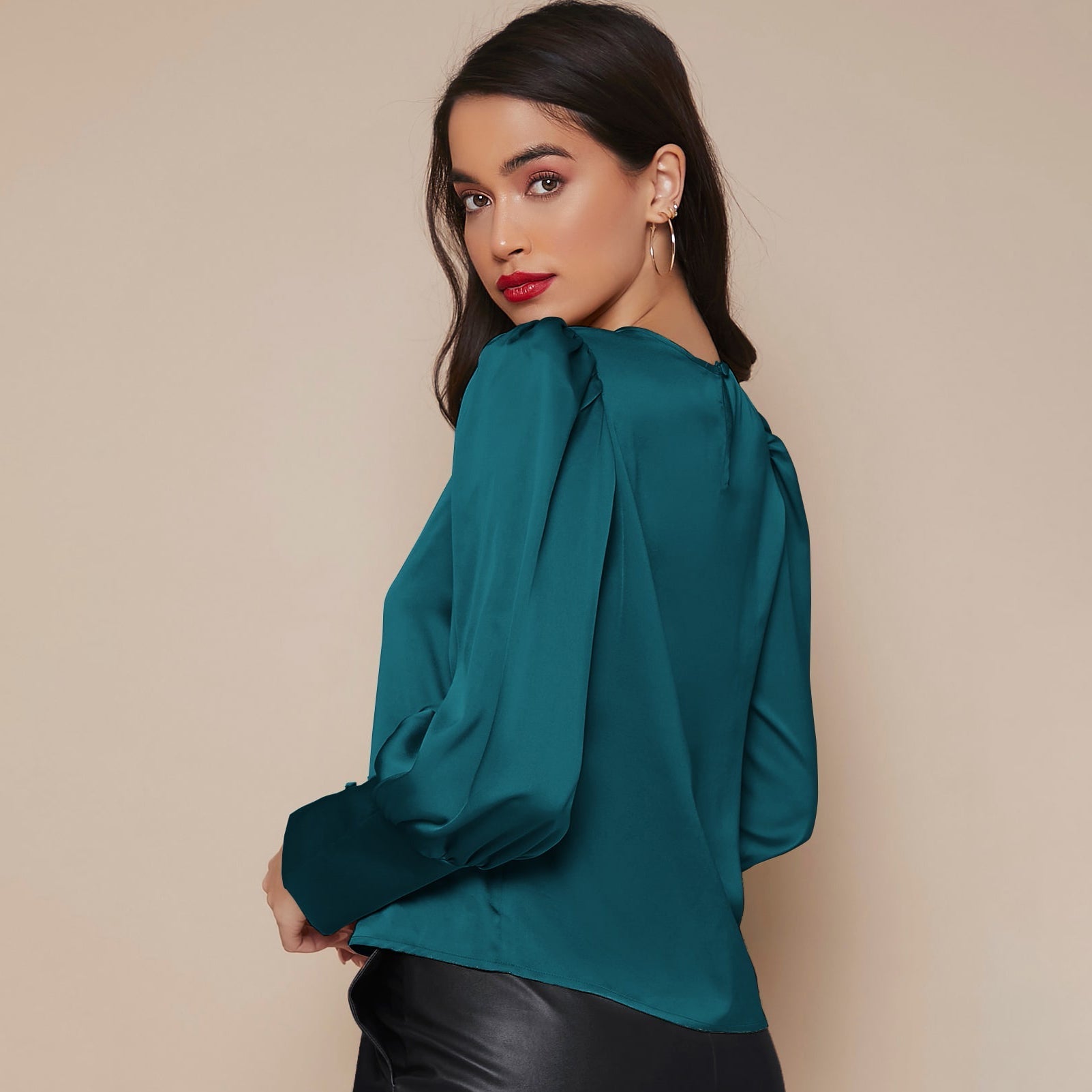 Chemise Satin à Manches Longues pour Femme - Emilia Lane