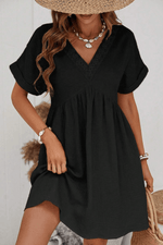 Robe Mini en Dentelle à Col V Élégante