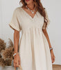 Robe Mini en Dentelle à Col V Élégante