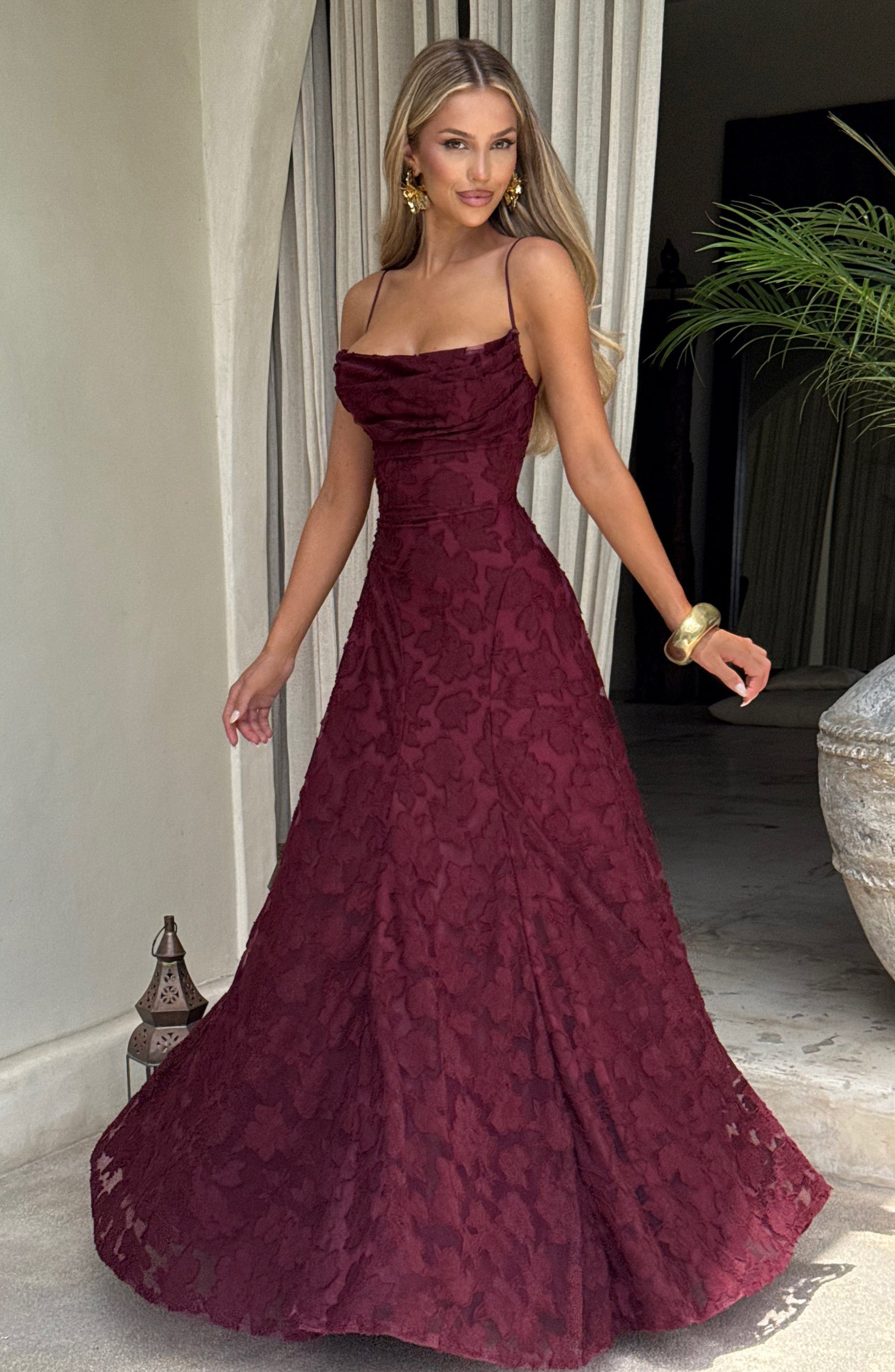 Robe Longue Drapée à Motif Floral avec Bretelles pour Femme | Idéale pour les Sorties