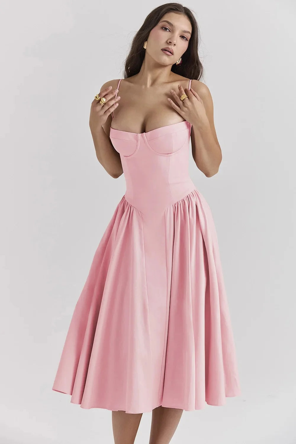 Robe Midi à Träger Ajustée et Plissée pour Femme | Idéale pour les Sorties