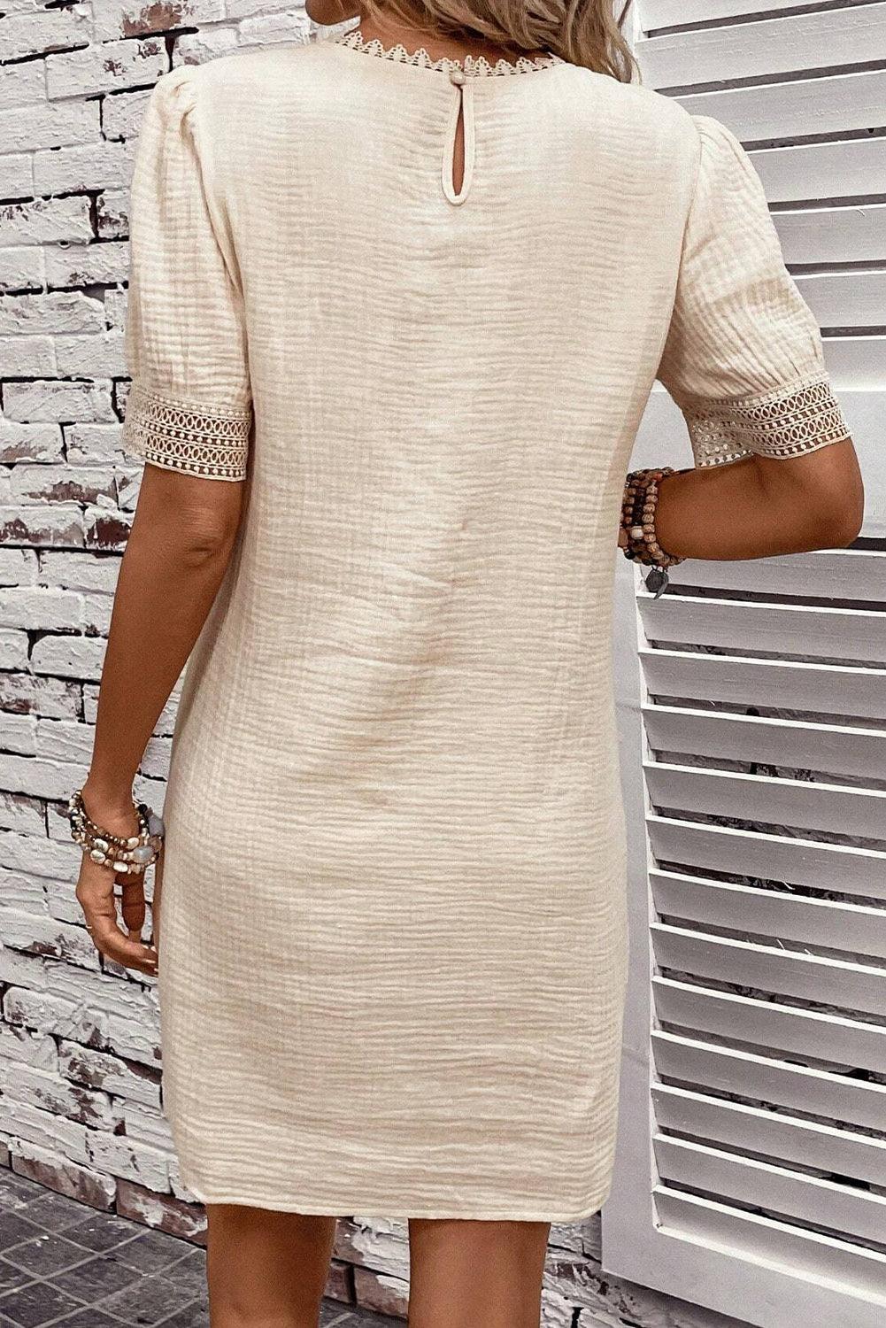 Robe Shift Chic en Dentelle avec Manches Bouffantes