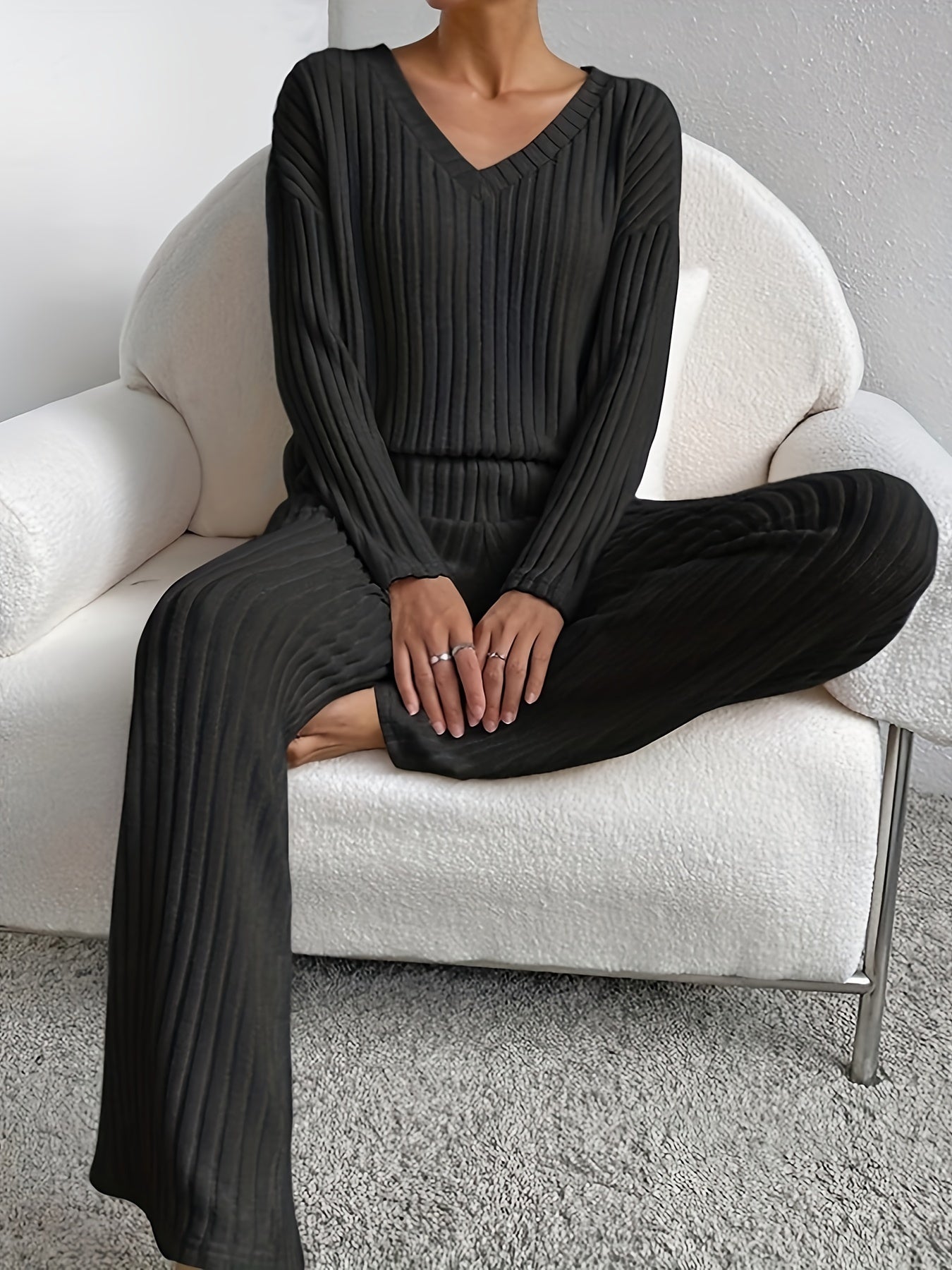 Ensemble Lounge Tricot Détente à Col V pour Femmes - Emilia Lane