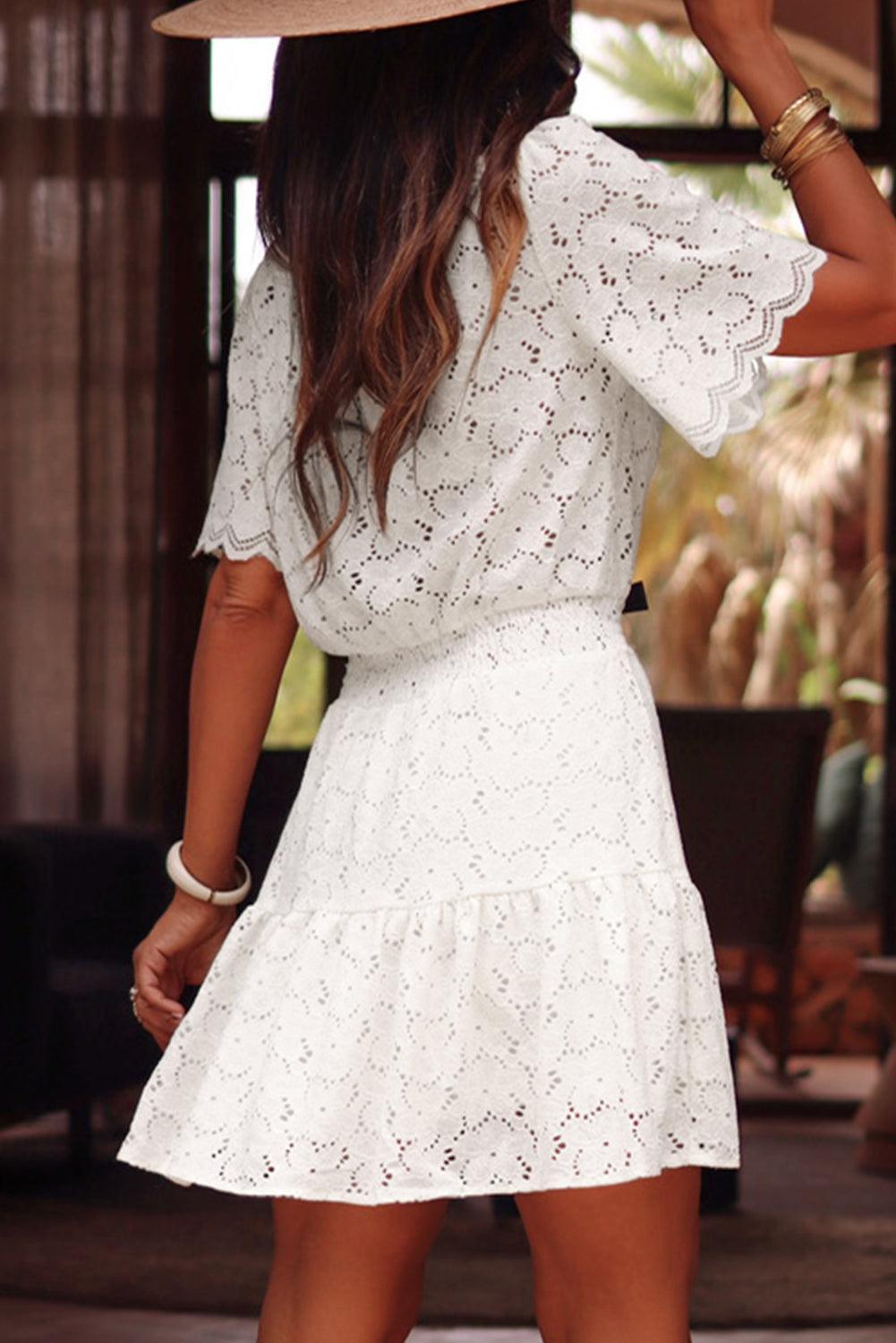 Robe à Manches Courtes avec Finition en Crochet