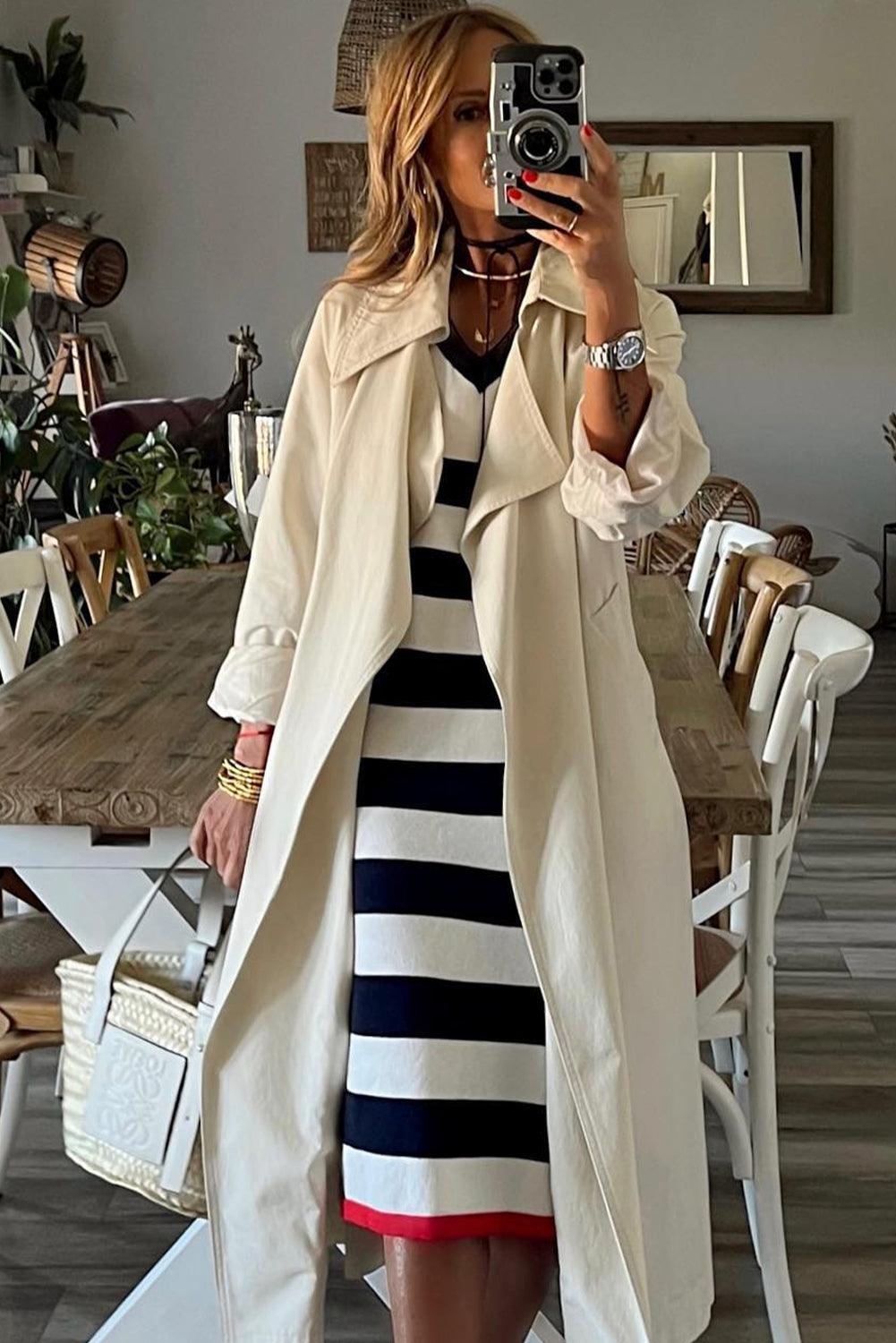 Robe Midi Rayée à Manches Courtes en V