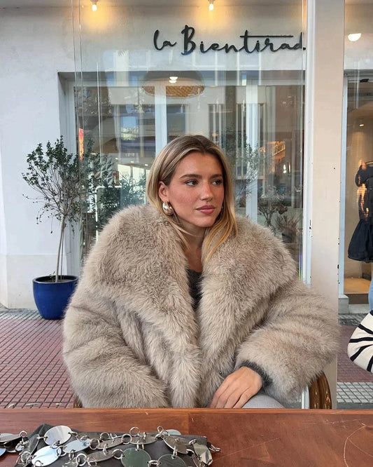 Manteau long en fausse fourrure pour femmes - Emilia Lane