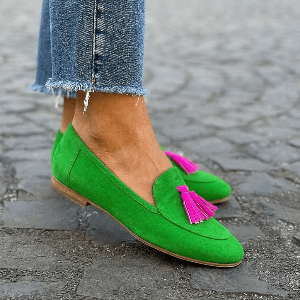 Mocassins à Pompons en Suède pour Femmes - Emilia Lane