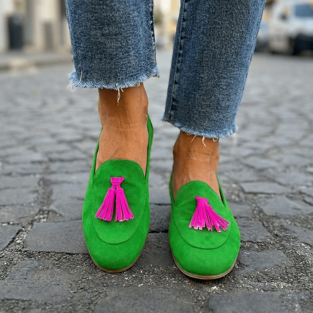 Mocassins à Pompons en Suède pour Femmes - Emilia Lane