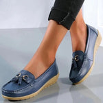 Mocassin Confort en Cuir à Pompon et Boucle Dorée pour Femme