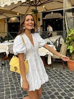 Robe Courte en Coton Embroide à Manches Bouffantes pour Femmes - Emilia Lane