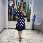 Robe Plissée Pois Pink Navy Coupe Ajustée - Emilia Lane