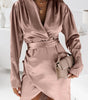 Robe Mini Satinée Froncée à Col V