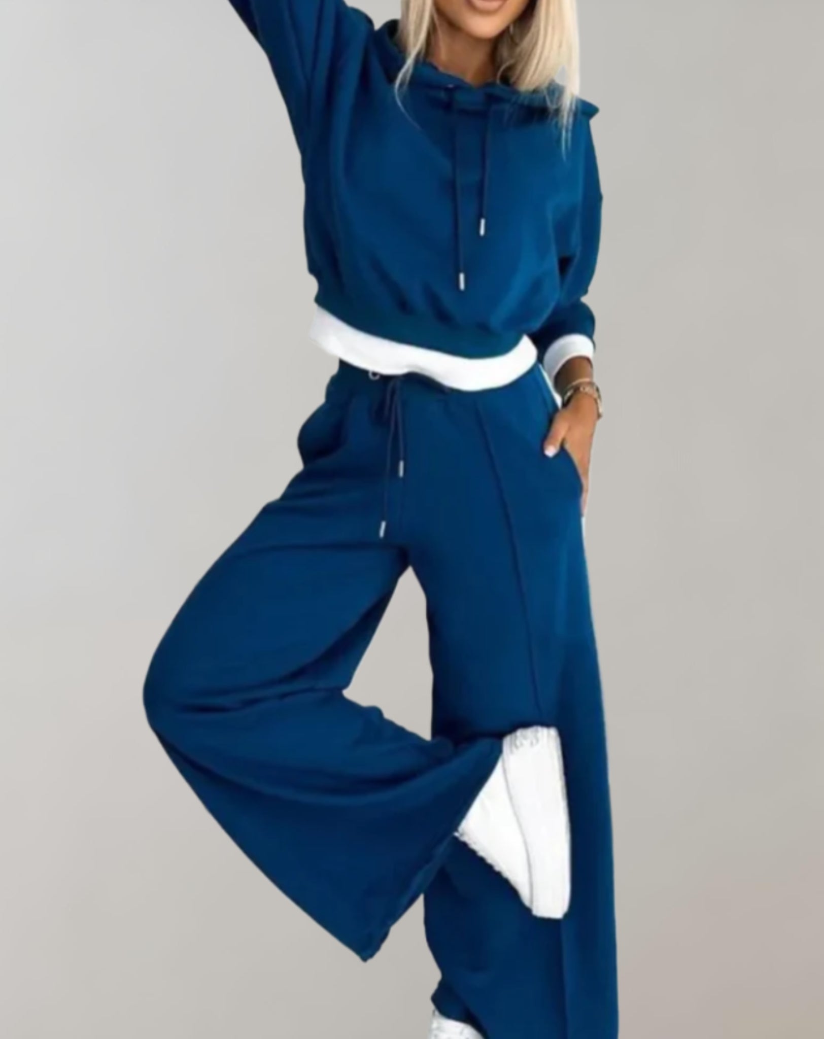 Survêtement Hoodie et Pantalon Large pour Femme - Emilia Lane