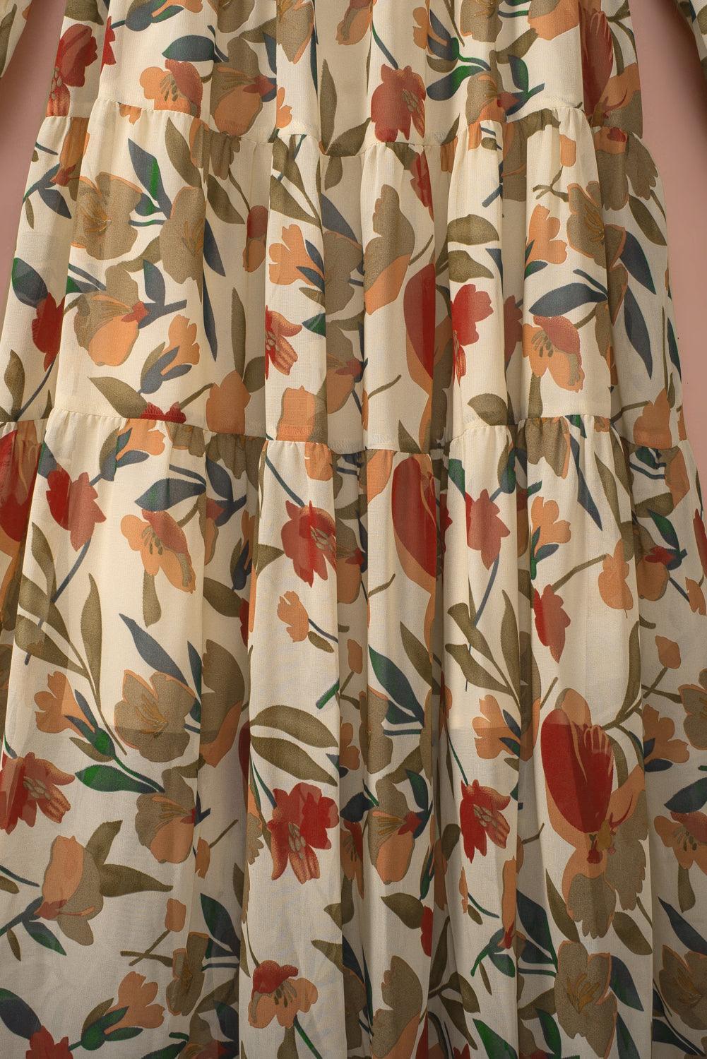 Robe Maxi Superposée en Imprimé Lotus Sauvage